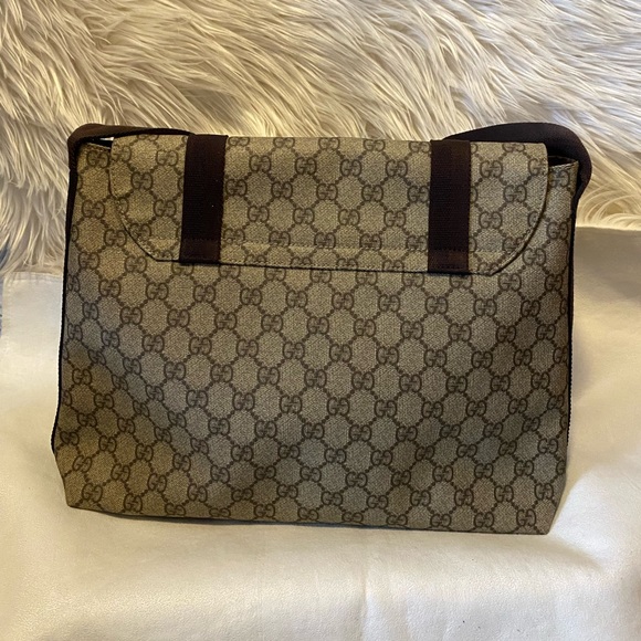 Authentic Gucci Messenger Bag - Picture 2 of 10
